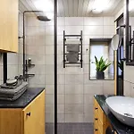 Design District Gem, Private Sauna Apartment Helsinki