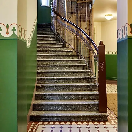 Design District Gem, Private Sauna Apartmán *