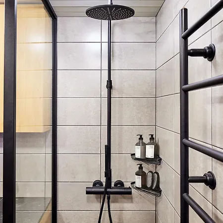 Design District Gem, Private Sauna Апартаменты Хельсинки